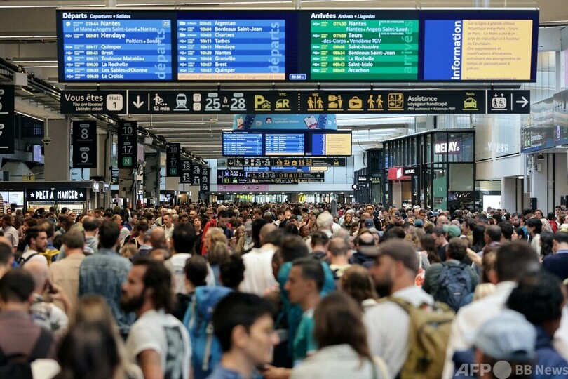 仏高速鉄道破壊、五輪開会式に「影響ない」 パリ市長