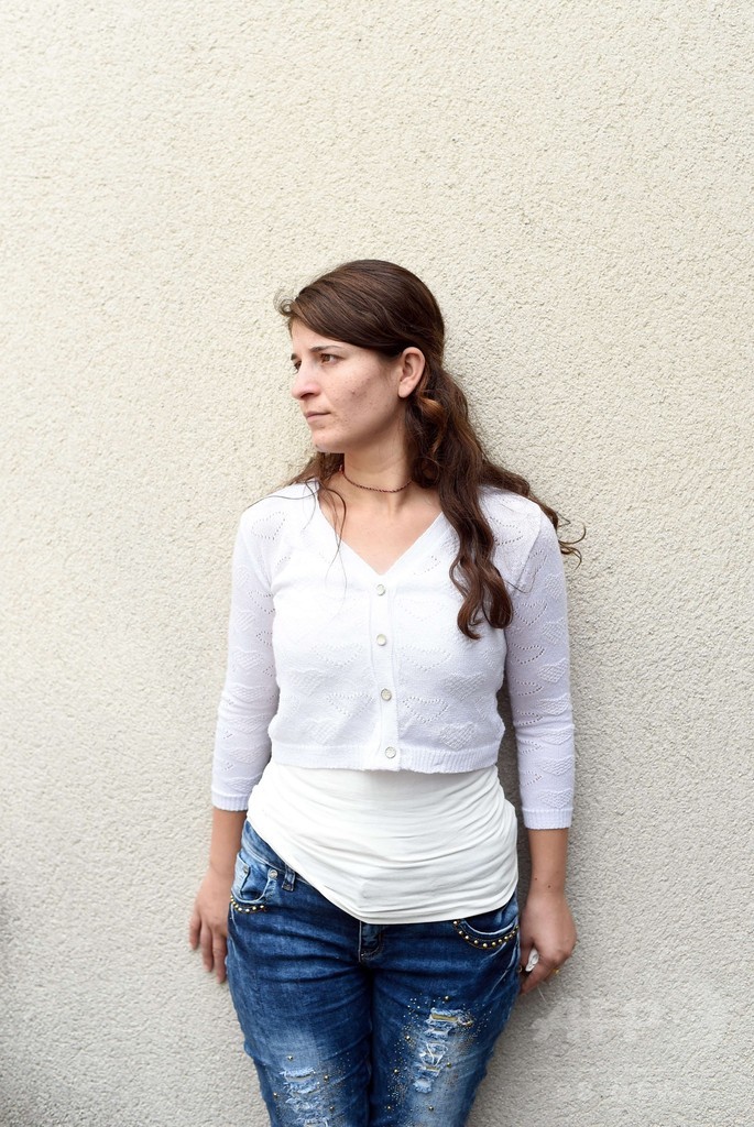 「青い目のヤジディーをくれ」 捕らわれの10代女性が見たISの奴隷市場