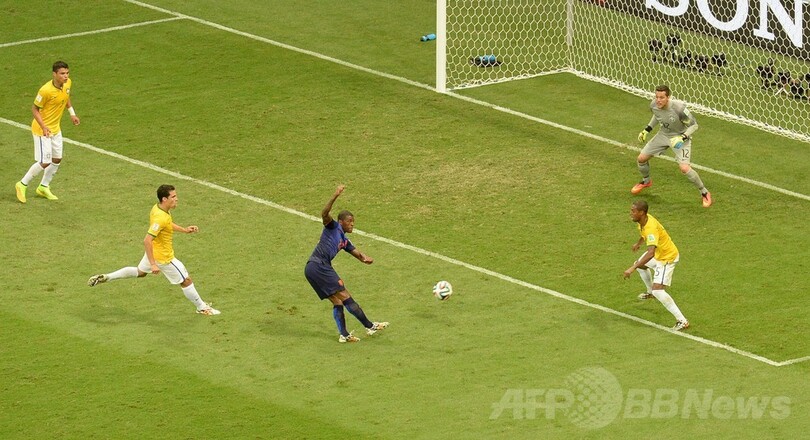 開催国ブラジルにさらなる苦痛、快勝オランダが3位獲得