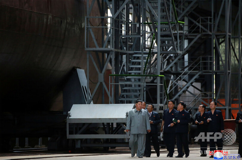 金委員長が新型潜水艦を視察、日本海に配備予定と報道 KCNA