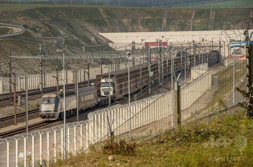 国際ニュース：AFPBB News英仏海峡トンネル、移民100人以上侵入で一時運行停止