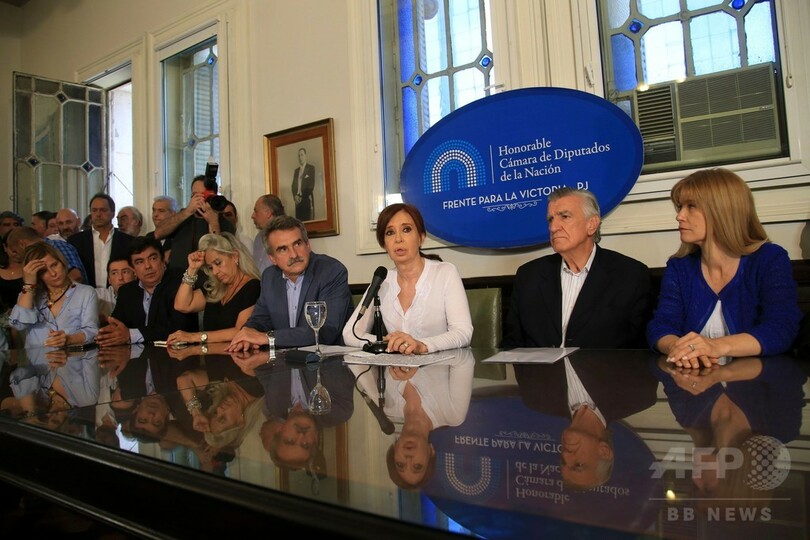 アルゼンチン判事、前大統領の逮捕命じる  爆破事件へのイラン関与隠蔽疑惑