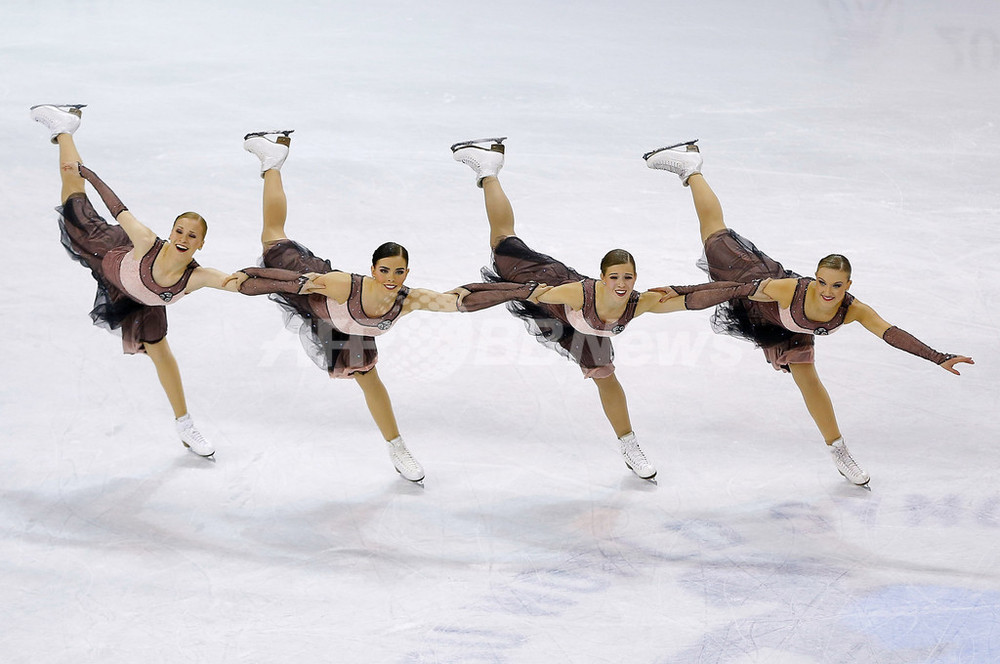 氷上の華やかな舞い、シンクロナイズドスケーティング選手権 写真20枚 国際ニュース:AFPBB News