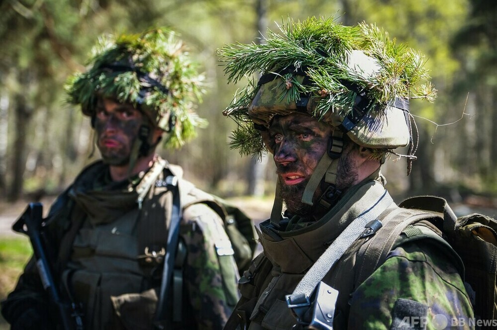 ロシアの脅威に直面するフィンランド、軍事訓練受ける市民急増 写真15