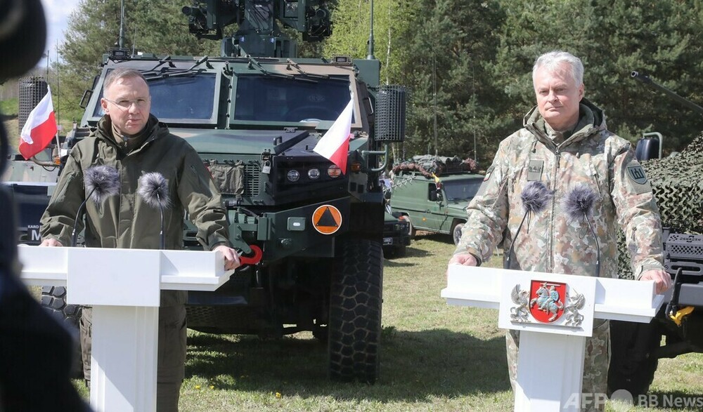 リトアニア大統領、ポーランド大統領の核兵器受け入れ案支持 写真24枚 国際ニュース：AFPBB News