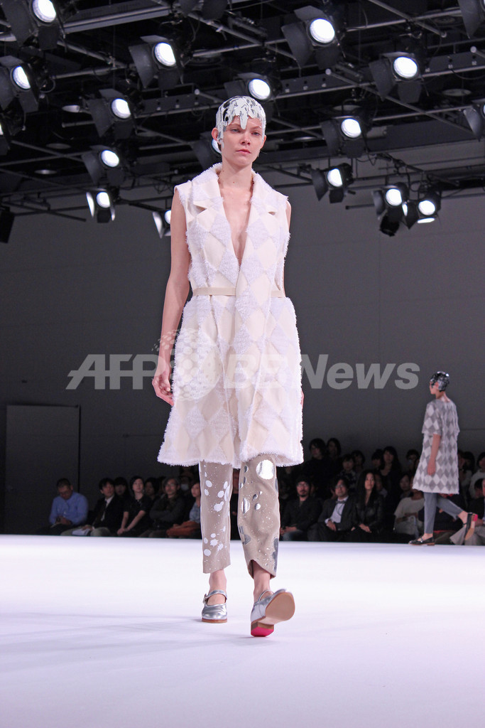 洋服にはない質感をテキスタイルで表現、「ミントデザインズ」新作発表