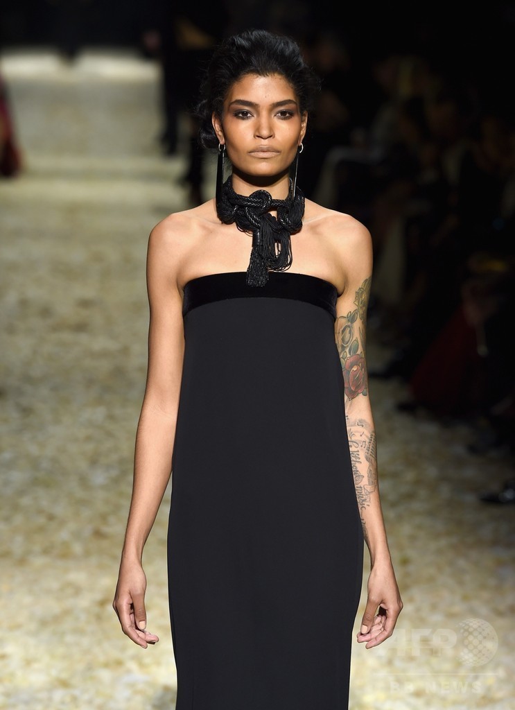 生まれ育ったサンタフェから着想を得たボヘミアンシック、「トム フォード」15/16年秋冬