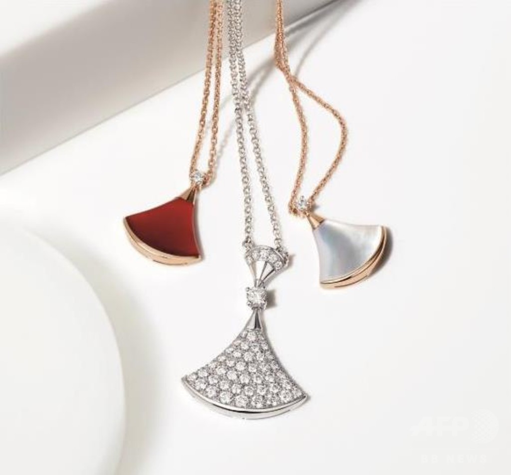 「ブルガリ ディーヴァ」カラフルな新作ジュエリーが登場