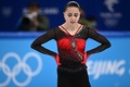 北京冬季五輪、フィギュアスケート女子シングル・フリースケーティング（FS）。演技を終えたロシア五輪委員会（ROC）のカミラ・ワリエワ（2022年2月17日撮影）。(c)Anne-Christine POUJOULAT / AFP