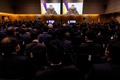 日本の国会に対し、ウクライナからオンライン形式で演説するウォロディミル・ゼレンスキー大統領（2022年3月23日撮影）。(c)Behrouz MEHRI and BEHROUZ MEHRI / POOL / AFP