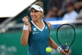 女子テニス、韓国オープン、シングルス決勝。ガッツポーズを見せるベアトリース・ハダード・マイア（2024年9月22日撮影）。(c)Jung Yeon-je / AFP