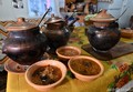 オレーナ・シェルバン氏が伝統的なレシピで作った、3種類のボルシチ。ウクライナ中部ポルタワ州で（2020年11月26日撮影）。(c)Genya SAVILOV / AFP