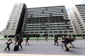 東京五輪の選手村の宿泊施設（2021年6月20日撮影）。(c)Behrouz MEHRI/ AFP