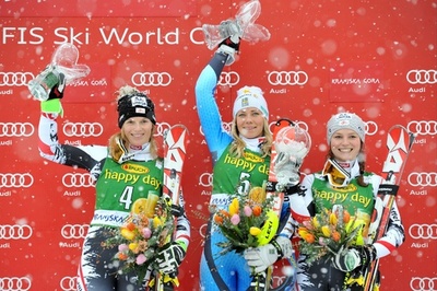 ハンスドターが女子回転で悲願の初優勝、アルペンスキーW杯