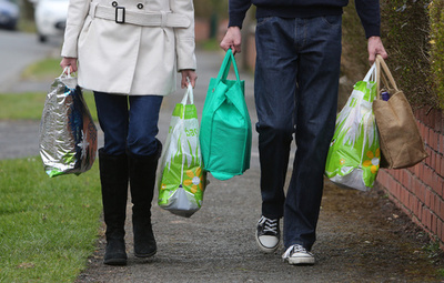 英国インフレ率、1960年以来のマイナスに