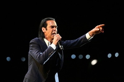 ニック・ケイヴさん、K・ウェストさん論争参戦 「音楽と人格は別」