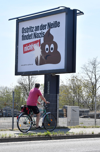 ナチスのスローガン叫びロックコンサートが中止に、ドイツ東部