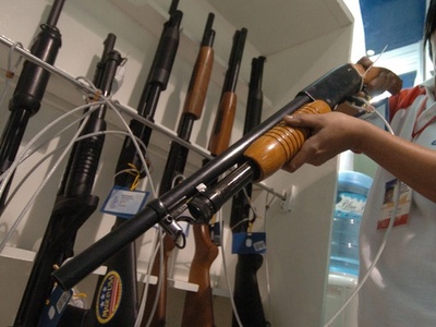 米中学校発砲、12歳生徒の「計画的犯行」 警察発表