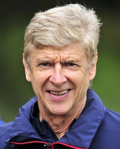 実力示したいナポリに警戒するベンゲル監督