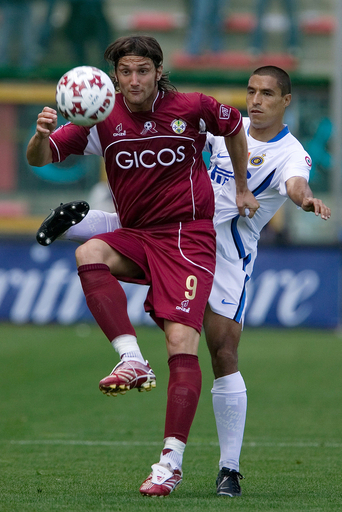 ＜サッカー セリエA＞インテル レッジーナと引き分けアウェーでの連勝は11で止まる - イタリア