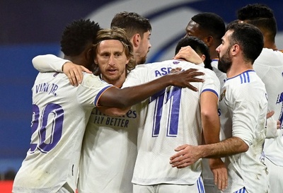 レアルがアラベスに大勝、PSG戦黒星のショック振り払う