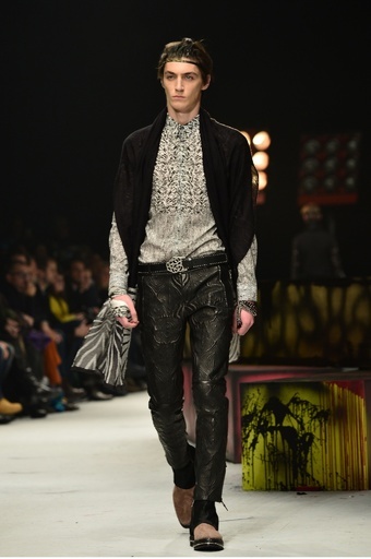 ＜14/15年秋冬ミラノ・メンズコレクション＞ロベルト・カヴァリ