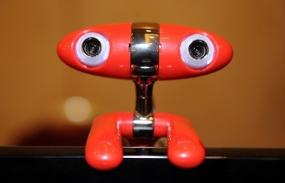 宇宙人？ いいえ、世界初の3Dウェブカム「Minoru」です