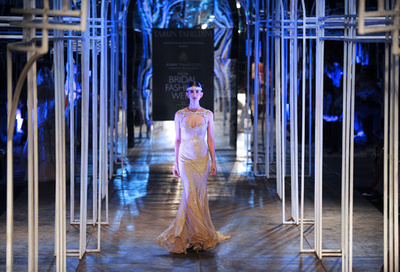 ＜インド・ブライダル・ファッション・ウィーク2013＞Tarun Tahiliani