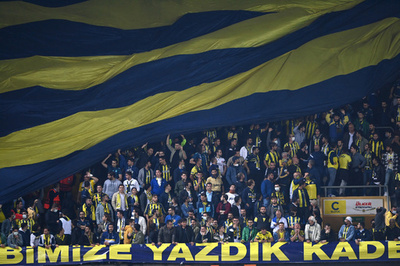 フェネルバフチェ会長、ファンの「プーチン」チャント謝罪せず