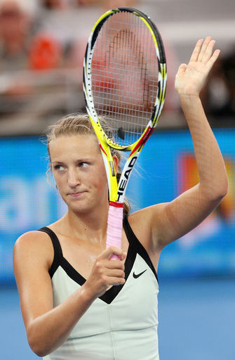 アザレンカ エラーニを下し決勝進出、ブリスベーン国際