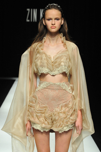 エレガンスの彼方に、「ジンカトー」15年春夏