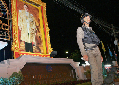 暫定政権発足から半年、いまだ混乱おさまらず - タイ