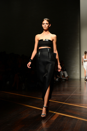 ＜13年春夏ミラノコレクション＞ジャンフランコ フェレ