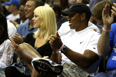 ウッズ妻、スウェーデンの小島に土地購入