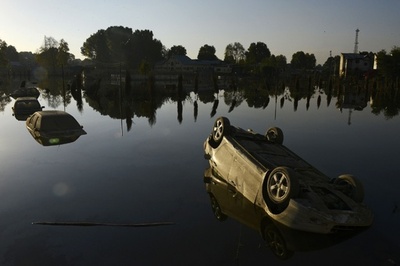 カシミール大洪水、特産じゅうたんに壊滅的打撃 損失5000億円超