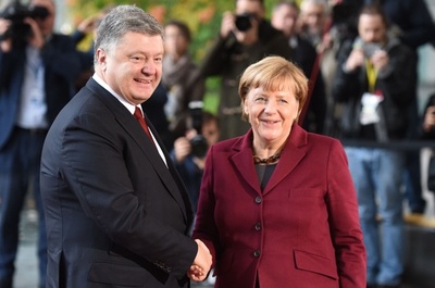 電話「首脳会談」の相手、実は別人…ウクライナ大統領が大失態