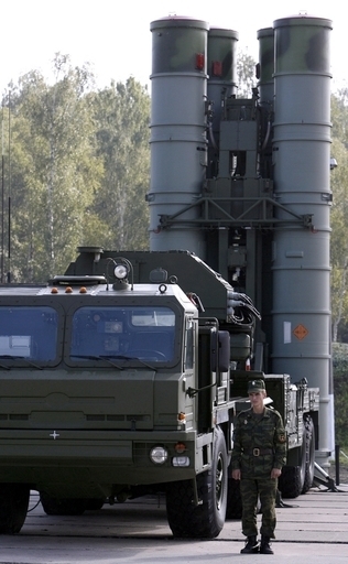 ロシア、NATOとの軍事協力凍結を表明
