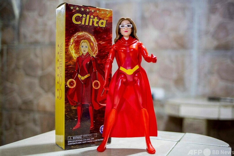 ベネズエラ、Xマスに大統領夫妻のフィギュア配布