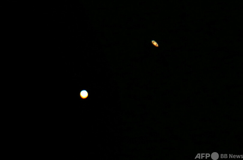 木星と土星が大接近、約400年ぶりの天文ショー