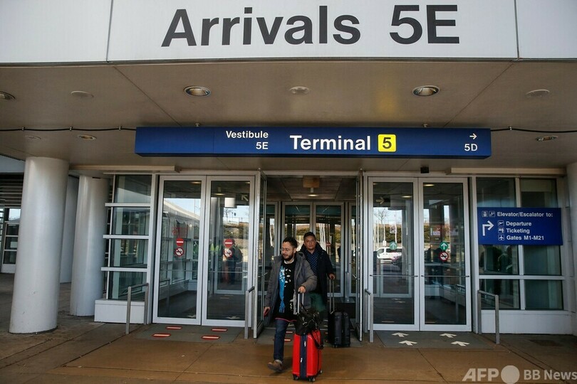 米、入国前のコロナ検査不要に