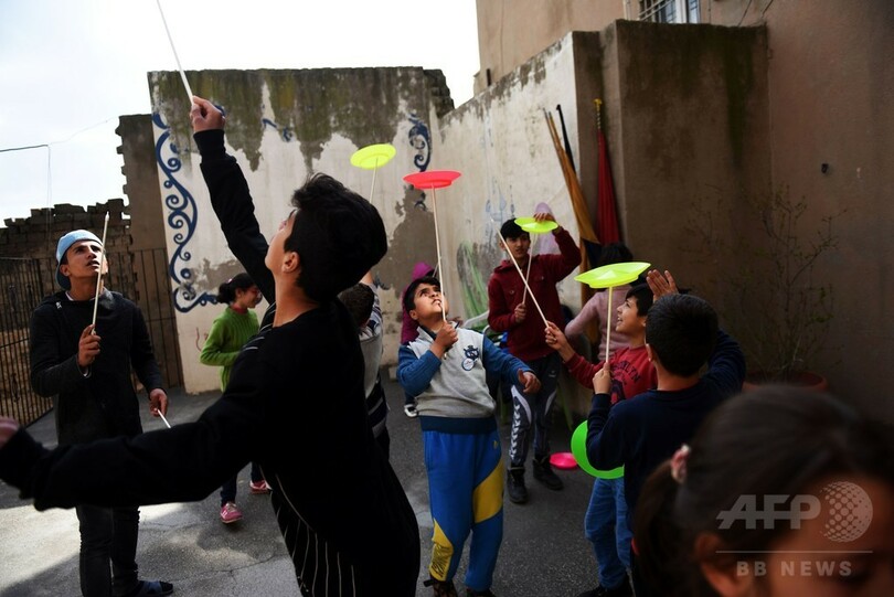 シリア難民の子どもたちに笑顔を、トルコで「サーカス教室」