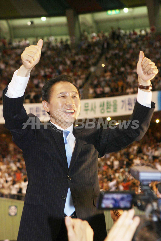 韓国の最大野党・ハンナラ党、大統領有力候補2人が対決