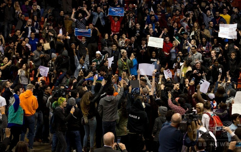 トランプ氏の選挙集会で小競り合い、集会は延期に 米シカゴ