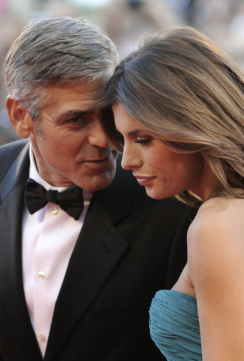 ジョージ・クルーニー、ベネチアで恋人と初のツーショット 写真38枚