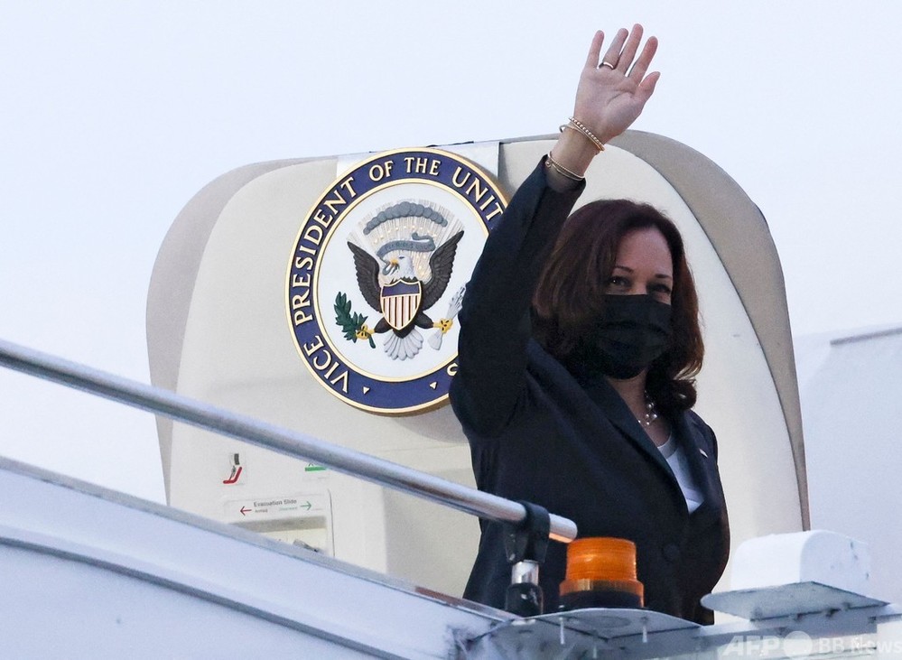 米副大統領の搭乗機が遅延 ベトナムで「ハバナ症候群」か