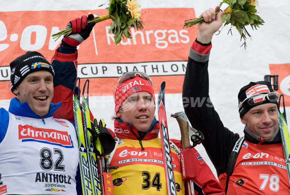 スベンセン 男子個人10キロメートル・スプリントを制す、バイアスロンW杯 写真5枚 国際ニュース：AFPBB News