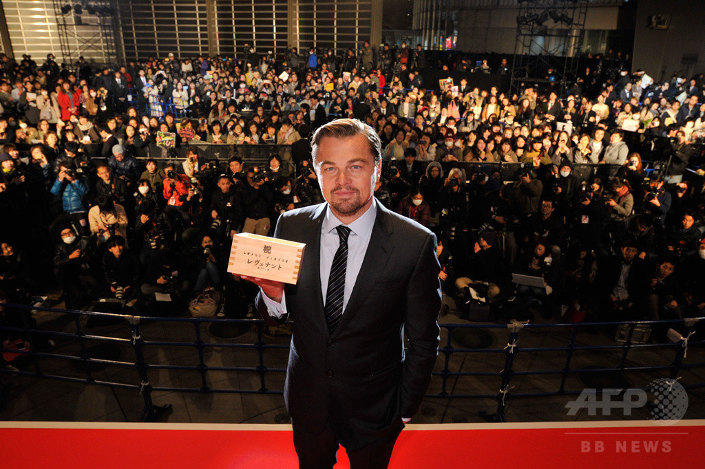 レオ、「ジョルジオ アルマーニ」でジャパンプレミアに登場