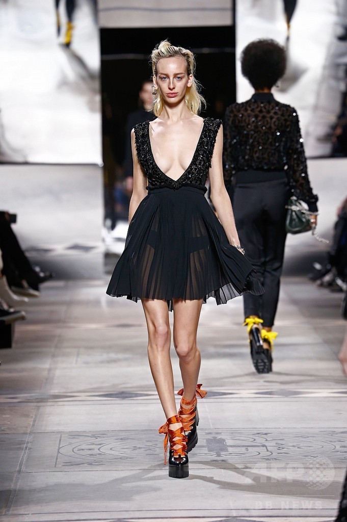 「マルベリー」秋冬キャンペーン&ポップアップ開催