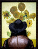 再開したオランダ・アムステルダム（Amsterdam）のゴッホ美術館（Van Gogh Museum）で、ビンセント・ファン・ゴッホ（Vincent van Gogh）作の「ひまわり」を鑑賞する来館者（2013年5月1日撮影）。(c)AFP/ANP/KOEN VAN WEEL