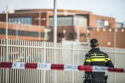 コンテナ内に犯罪者らの拷問部屋、メスや手錠も オランダ警察が発見